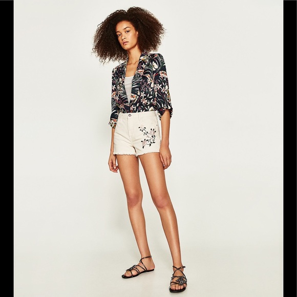 Zara Pants - Zara Embroidered Floral High Waist Denim Shorts